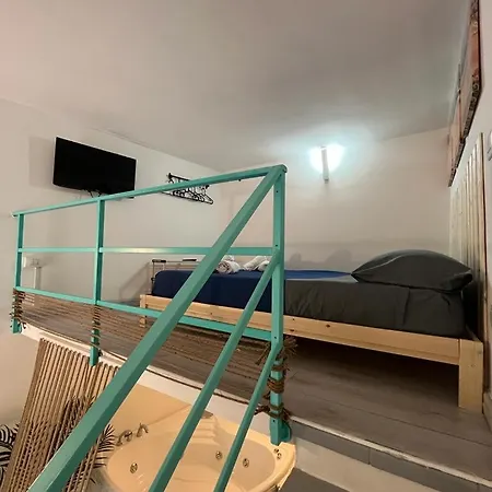 Homesuite22 Apartment