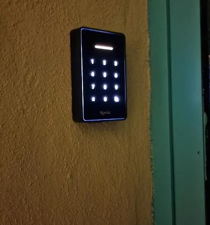 Homesuite22 Apartment