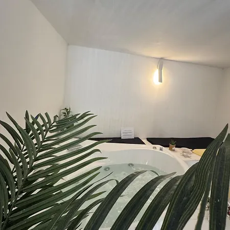 Homesuite22 Diamante